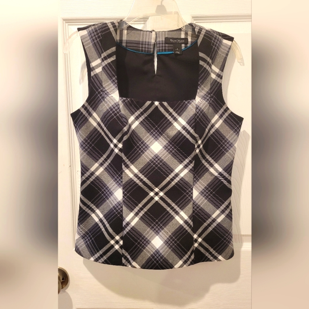 White House/Black market sleeveless top